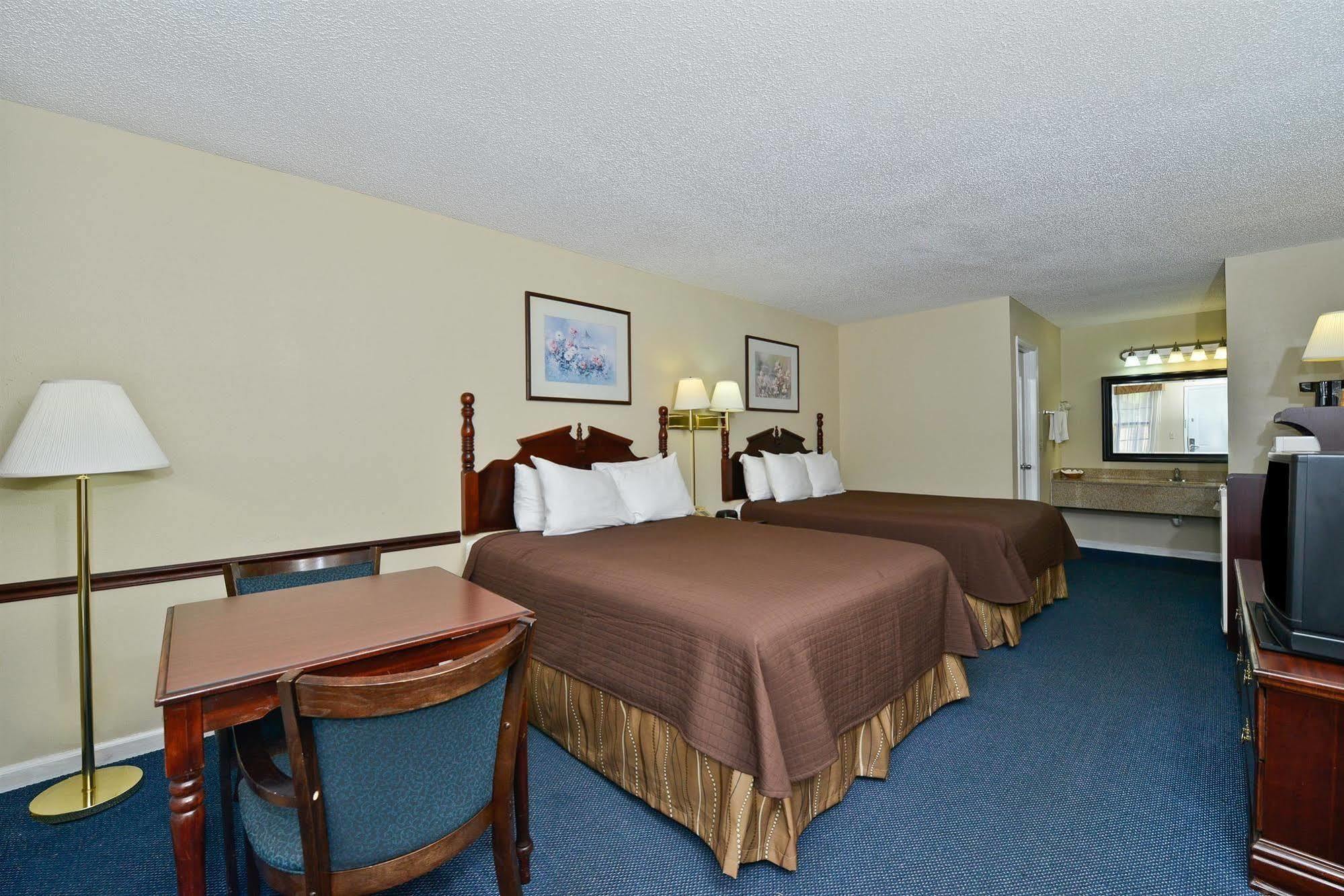 Americas Best Value Inn Hazlehurst Exterior photo